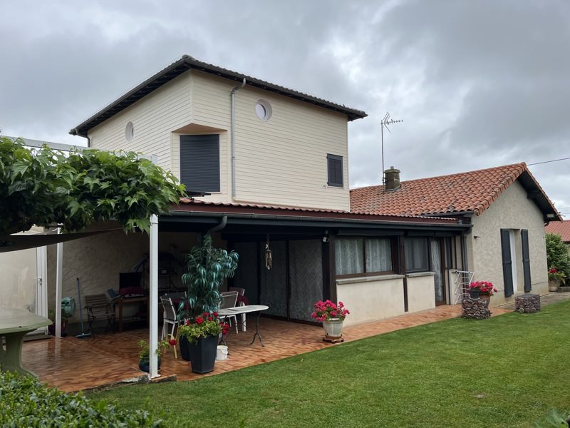 Vente Maison LE DORAT - 11 pièces -234 m² - (87210)