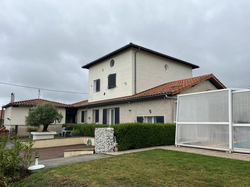 Vente Maison LE DORAT - 11 pièces -234 m² - (87210)
