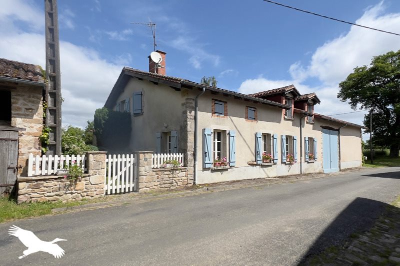 Vente Maison ST JUNIEN LES COMBES - 6 pièces -160 m² - (87300)