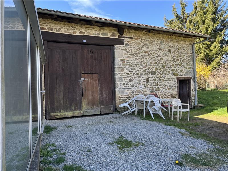 Vente Maison PEYRILHAC - 5 pièces -99 m² - (87510)