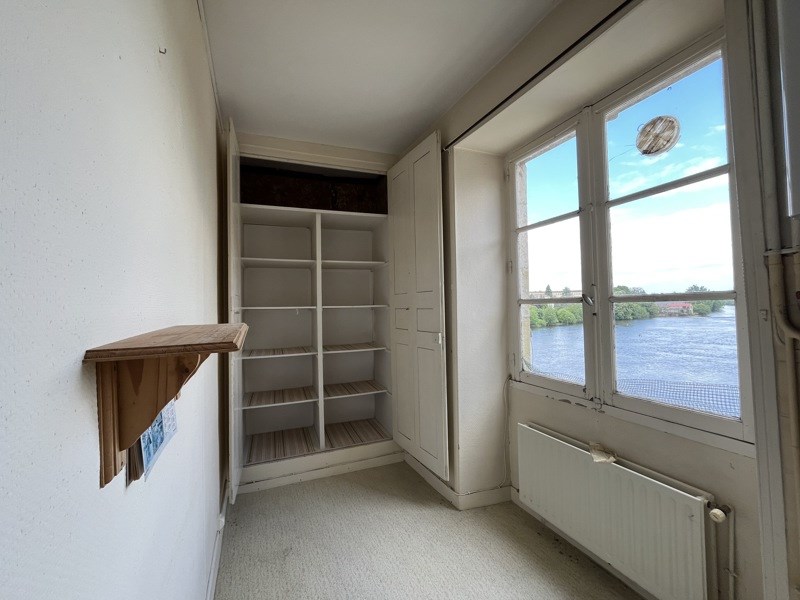 Vente Immeuble CONFOLENS - -  362 m² - (16500)