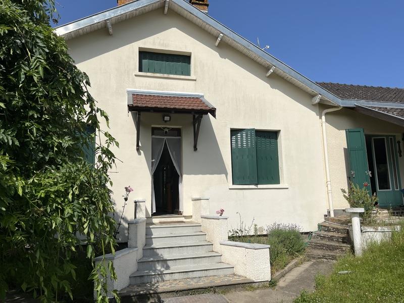 Vente Maison ST SORNIN LA MARCHE - 7 pièces -137 m² - (87210)