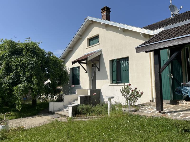 Vente Maison ST SORNIN LA MARCHE - 7 pièces -137 m² - (87210)