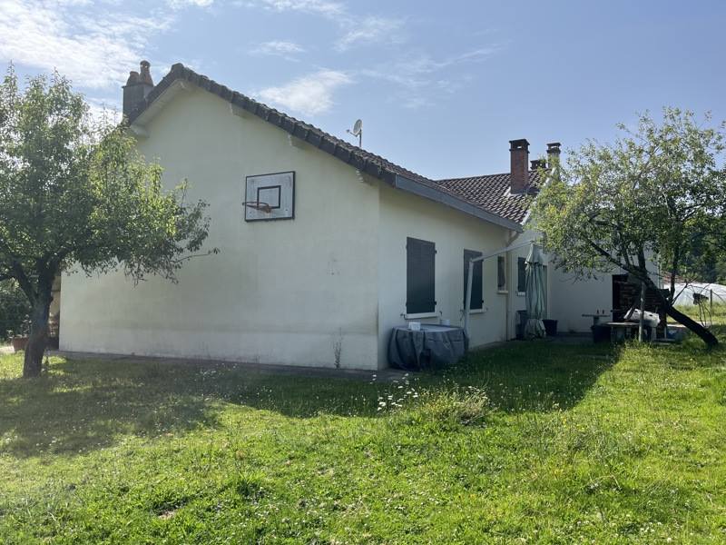 Vente Maison ST SORNIN LA MARCHE - 7 pièces -137 m² - (87210)