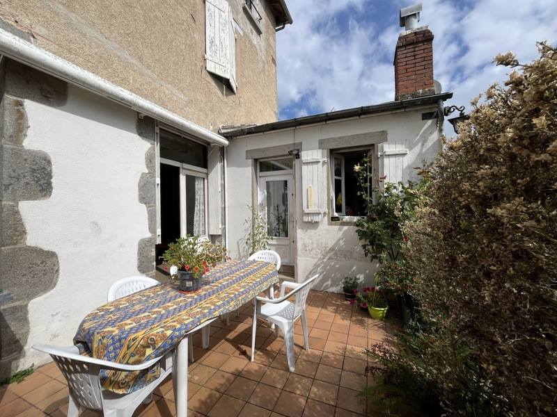 Vente Maison LE DORAT - 7 pièces -177 m² - (87210)