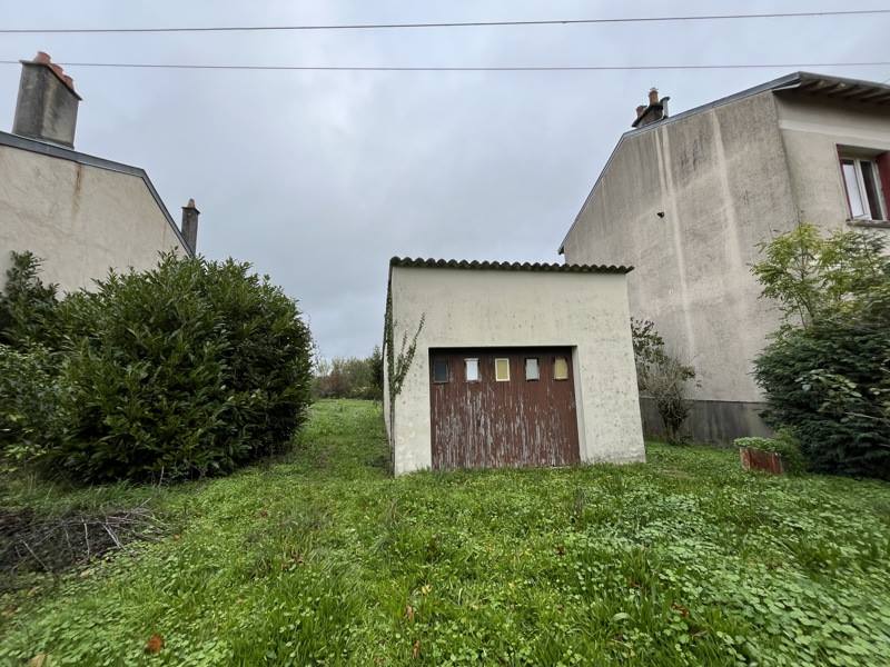 Vente Terrain BELLAC - -1045 m² - (87300)
