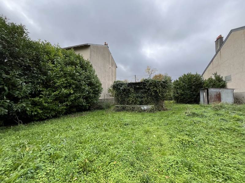 Vente Terrain BELLAC - -1045 m² - (87300)