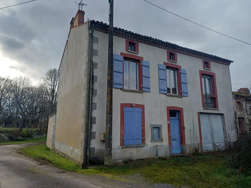 Vente Maison ST BONNET DE BELLAC - 5 pièces -153 m² - (87300)