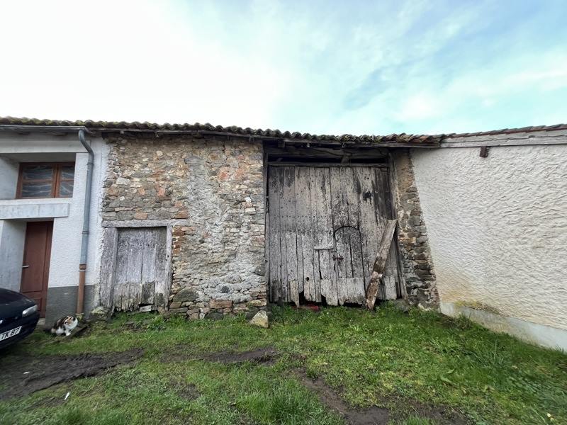 Vente Grange ST BONNET DE BELLAC - 1 pièce -110 m² - (87300)