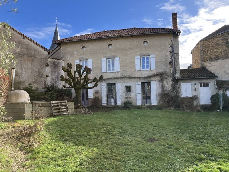 Vente Maison VAL D ISSOIRE - 5 pièces -204 m² - (87330)
