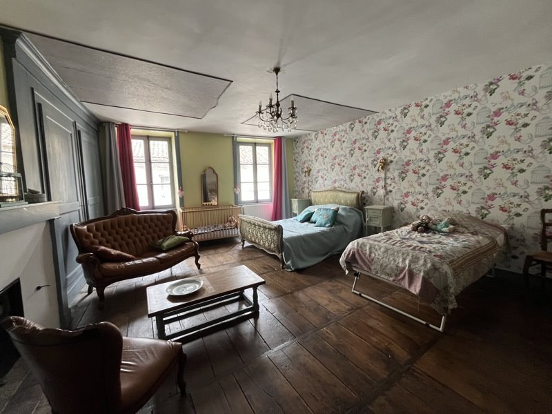 Vente Maison BELLAC - 6 pièces -169 m² - (87300)