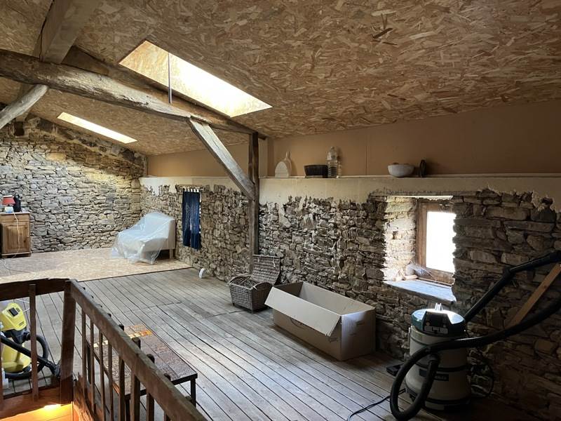 Vente Maison ST BONNET DE BELLAC - 6 pièces -141 m² - (87300)