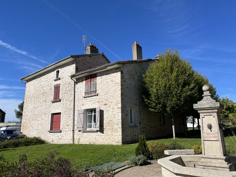 Vente Maison PEYRAT DE BELLAC - 9 pièces -179 m² - (87300)