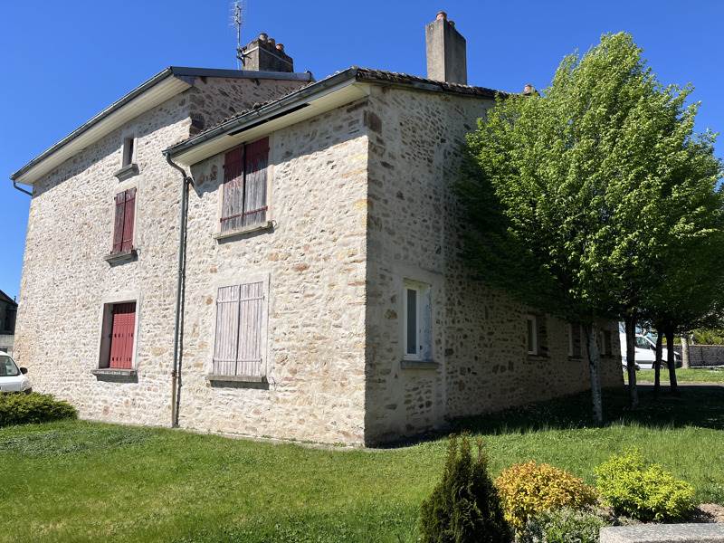 Vente Maison PEYRAT DE BELLAC - 9 pièces -179 m² - (87300)
