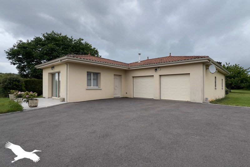 Vente Maison PEYRAT DE BELLAC - 6 pièces -122 m² - (87300)