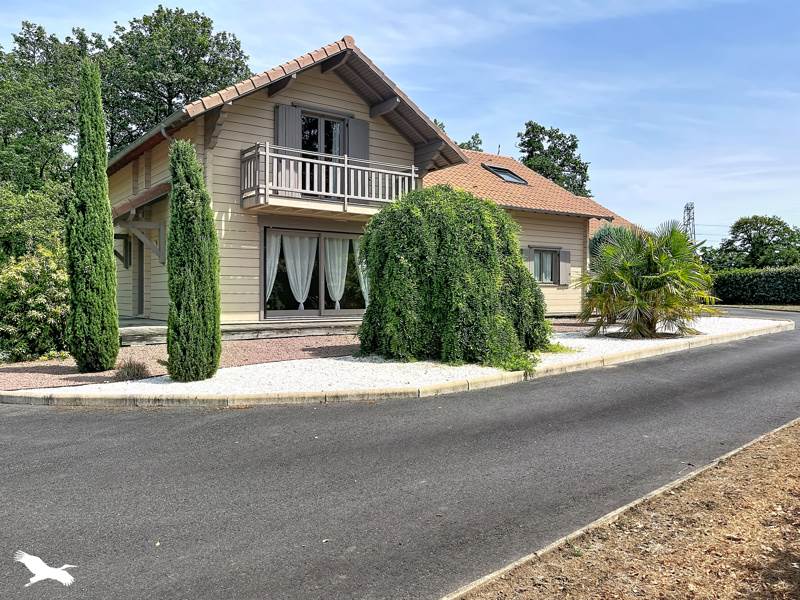 Vente Maison BLANZAC - 7 pièces -180 m² - (87300)