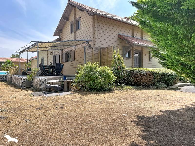 Vente Maison BLANZAC - 7 pièces -180 m² - (87300)