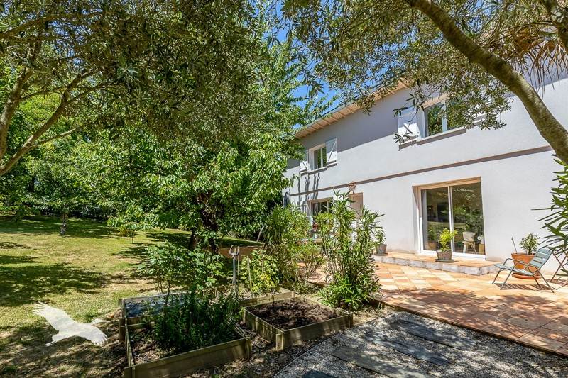 Vente Maison MONTRABE - 7 pièces -200 m² - (31850)