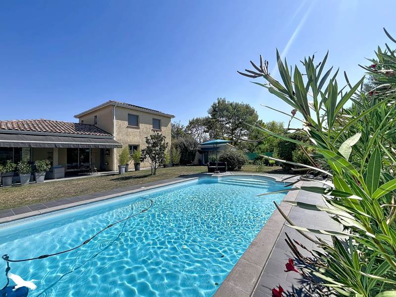 Vente Maison Saint-Pierre - 5 pièces -121 m² - (31590)