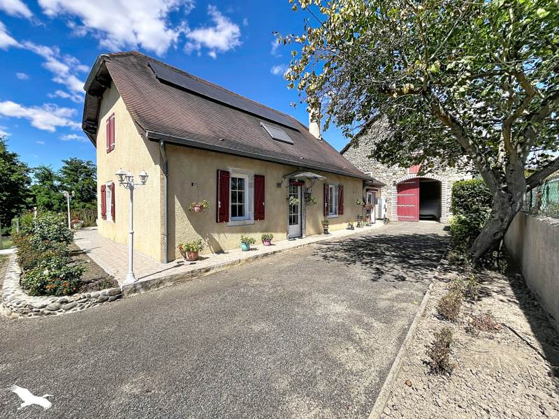Vente Maison SARPOURENX 64300 4 pièces - 141,65 m²
