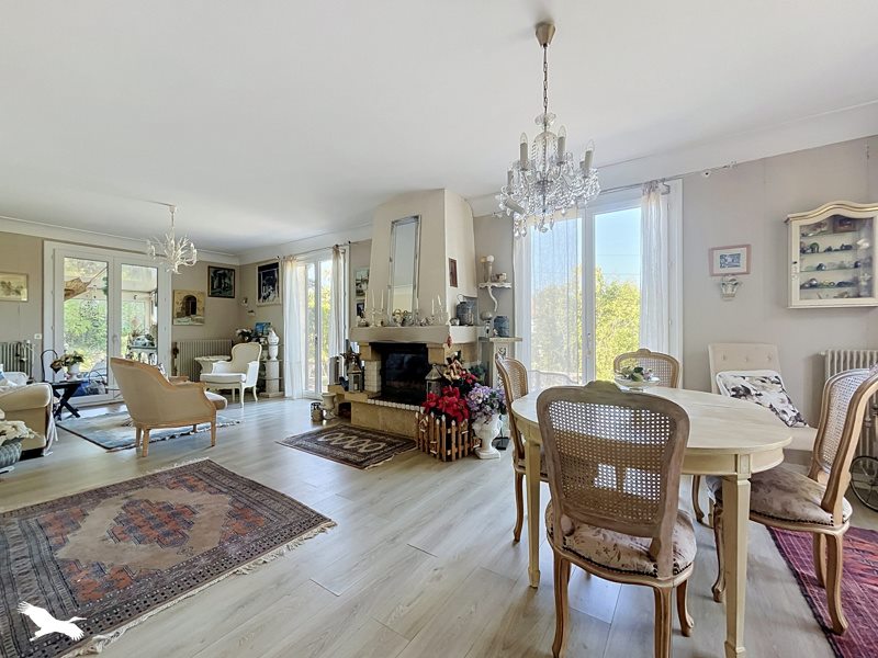 Vente Maison MONTUSSAN - 6 pièces -136 m² - (33450)