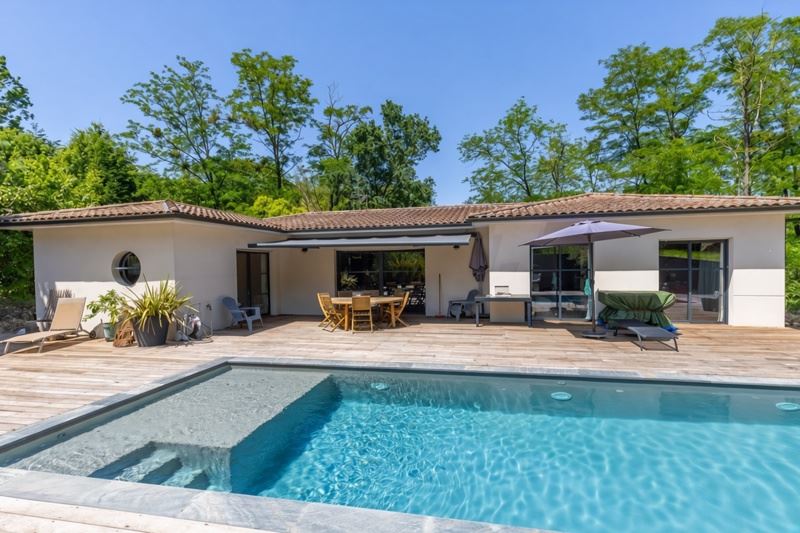 Vente Maison MONTUSSAN - 5 pièces -150 m² - (33450)