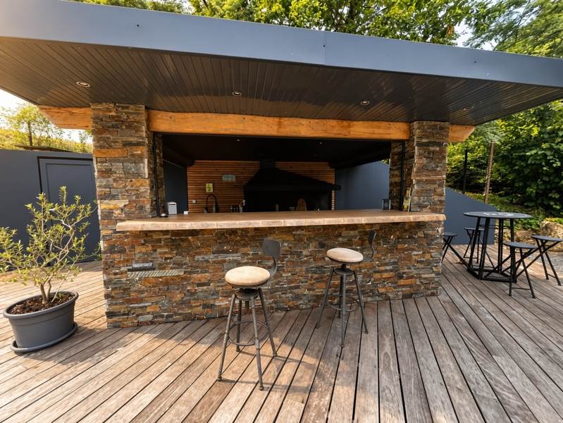 Vente Maison MONTUSSAN - 5 pièces -150 m² - (33450)