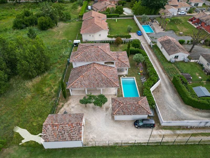 Vente Maison BRUGUIERES - 7 pièces -215 m² - (31150)