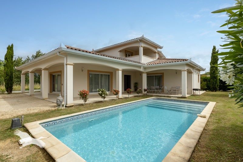 Vente Maison BRUGUIERES - 7 pièces -215 m² - (31150)