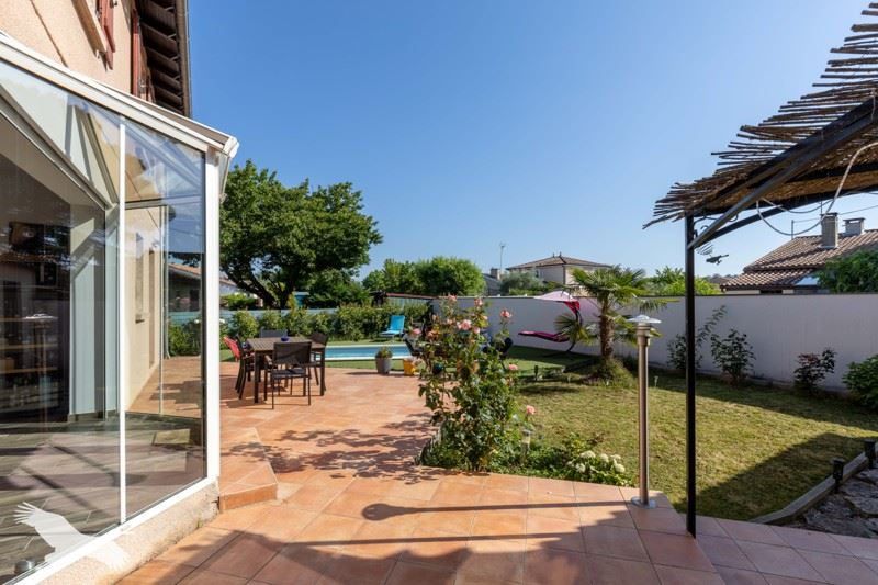 Vente Maison BRUGUIERES - 6 pièces -198 m² - (31150)