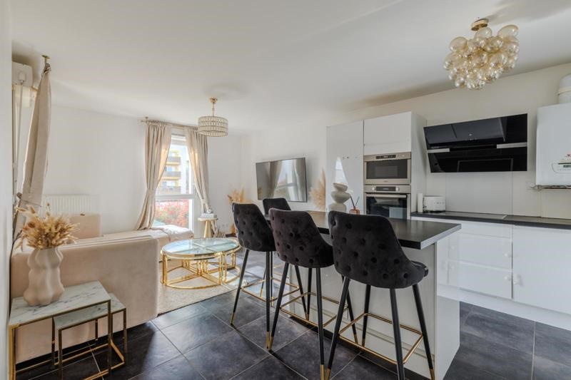Vente Appartement ST PRIEST - 3 pièces -63 m² - (69800)