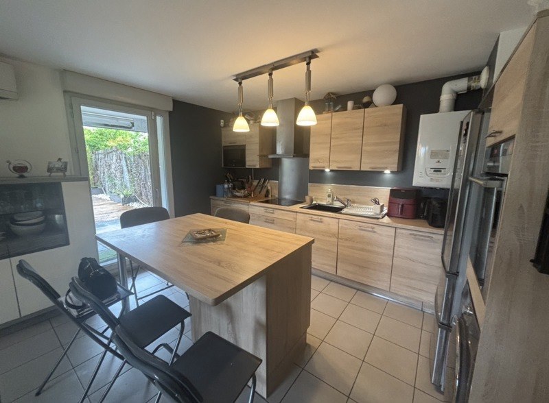 Vente Appartement ST PRIEST - 3 pièces -64 m² - (69800)