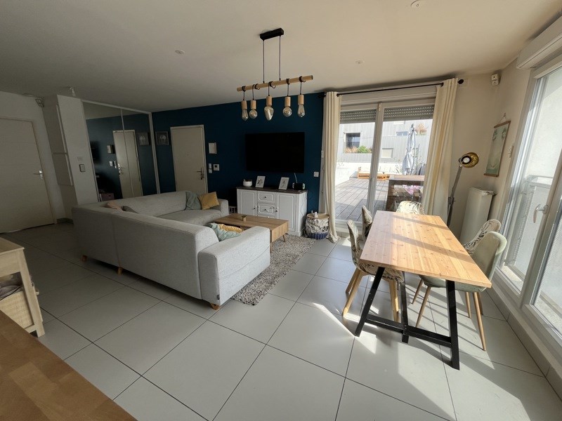 Vente Appartement Saint-Priest - 3 pièces -66 m² - (69800)