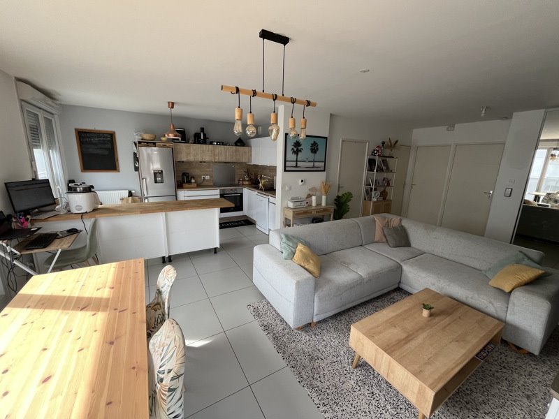 Vente Appartement Saint-Priest - 3 pièces -66 m² - (69800)