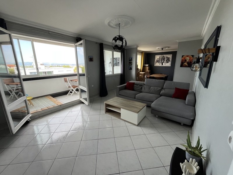 Vente Appartement Saint-Priest - 4 pièces -87 m² - (69800)