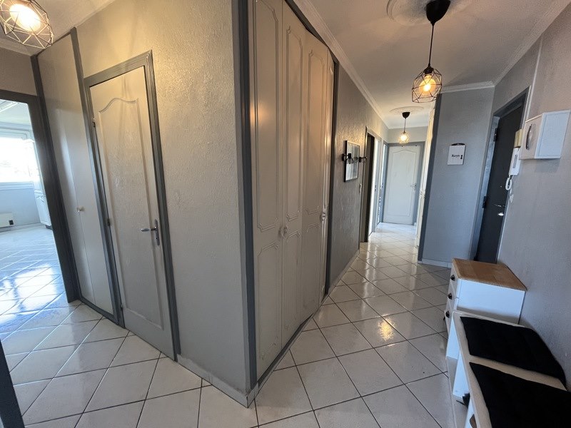 Vente Appartement Saint-Priest - 4 pièces -87 m² - (69800)
