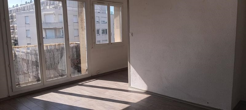 Vente Appartement ST PRIEST - 4 pièces -65 m² - (69800)