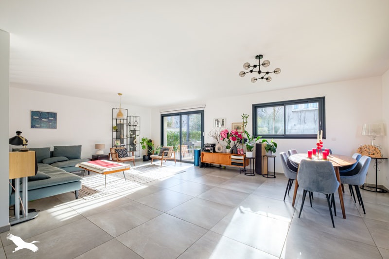 Vente Maison ST PRIEST - 5 pièces -163 m² - (69800)