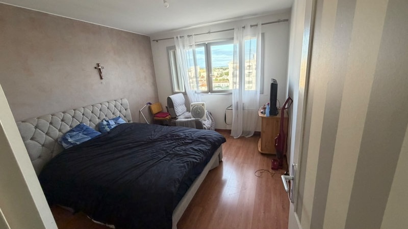Vente Appartement Saint-Priest - 5 pièces -101 m² - (69800)