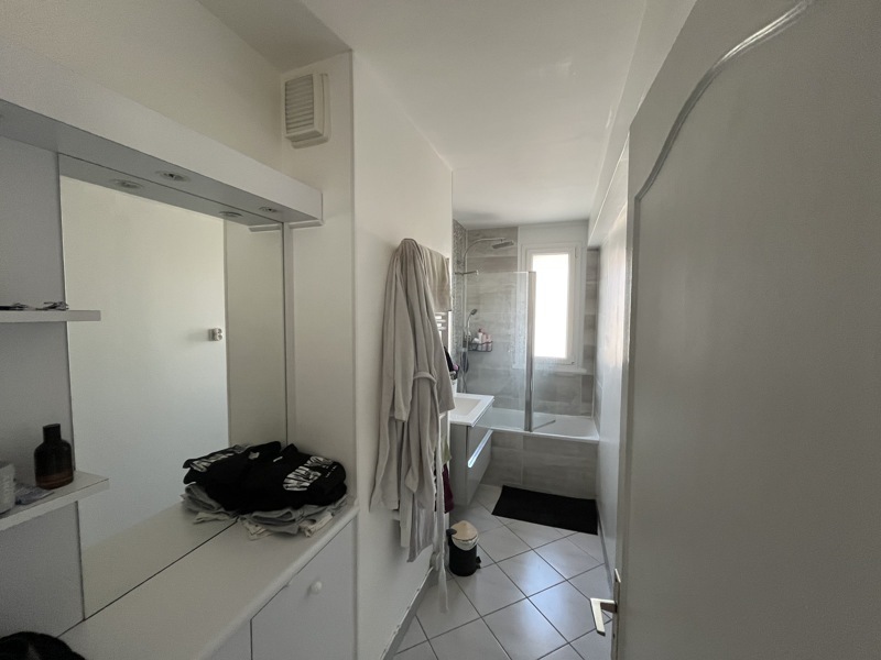 Vente Appartement ST PRIEST - 4 pièces -71 m² - (69800)