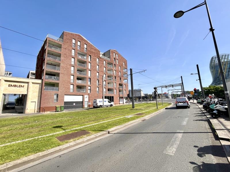 Vente Appartement BORDEAUX - 3 pièces -61 m² - (33300)