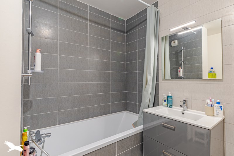 Vente Appartement BORDEAUX - 2 pièces -46 m² - (33300)