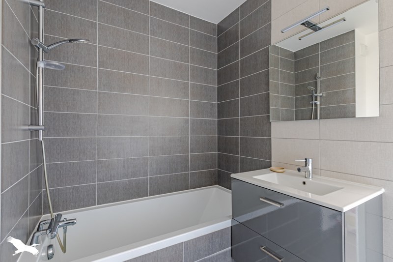 Vente Appartement BORDEAUX - 2 pièces -45 m² - (33300)