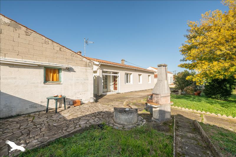 Vente Maison LE CHATEAU D OLERON - 4 pièces -85 m² - (17480)
