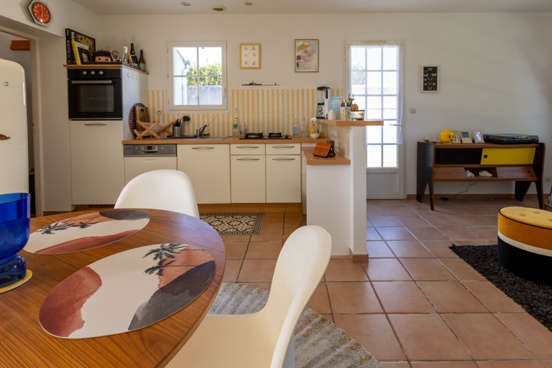 Vente Maison LE CHATEAU D OLERON - 5 pièces -84 m² - (17480)