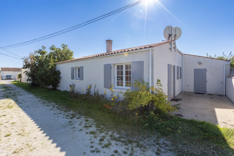 Vente Maison LE CHATEAU D OLERON - 5 pièces -84 m² - (17480)