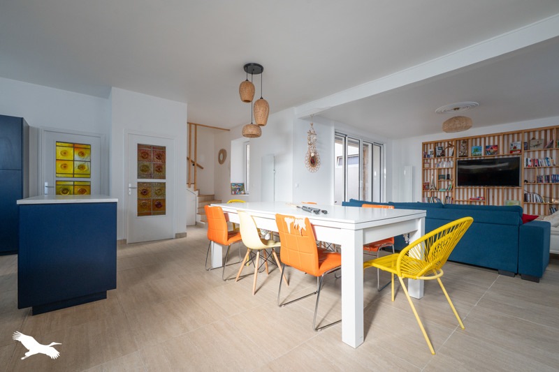 Vente Maison LE CHATEAU D OLERON - 6 pièces -140 m² - (17480)