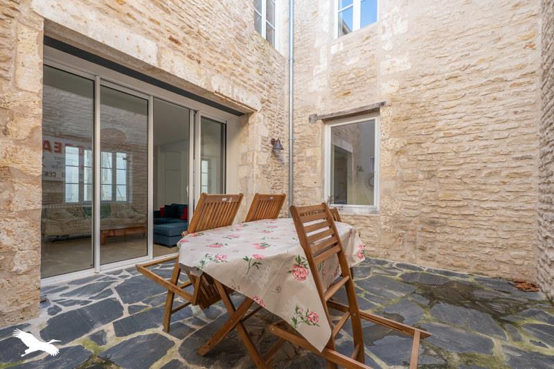 Vente Maison LE CHATEAU D OLERON - 6 pièces -140 m² - (17480)