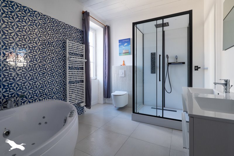 Vente Maison LE CHATEAU D OLERON - 6 pièces -140 m² - (17480)
