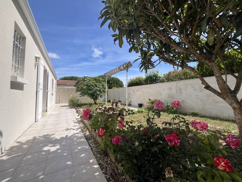 Vente Maison LE CHATEAU D OLERON - 4 pièces -94 m² - (17480)